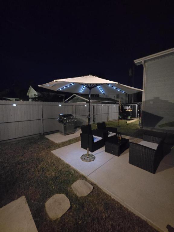 Luxury Designer Villa By The Beach Bright Beautiful Brand New Galveston Buitenkant foto